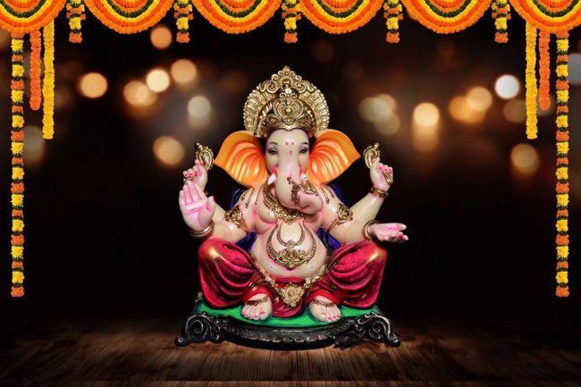 சங்கடங்கள் தீர்க்கும் விநாயகர் வழிபாடு. எப்போதுமே வாழ்க்கையில் கஷ்டப்படுபவர்கள் விநாயகருக்கு, இந்த தீபம் ஏற்றி வழிபாடு செய்தால், கஷ்டங்கள், தடைகள் அனைத்தும் காணாமல் போகும்.